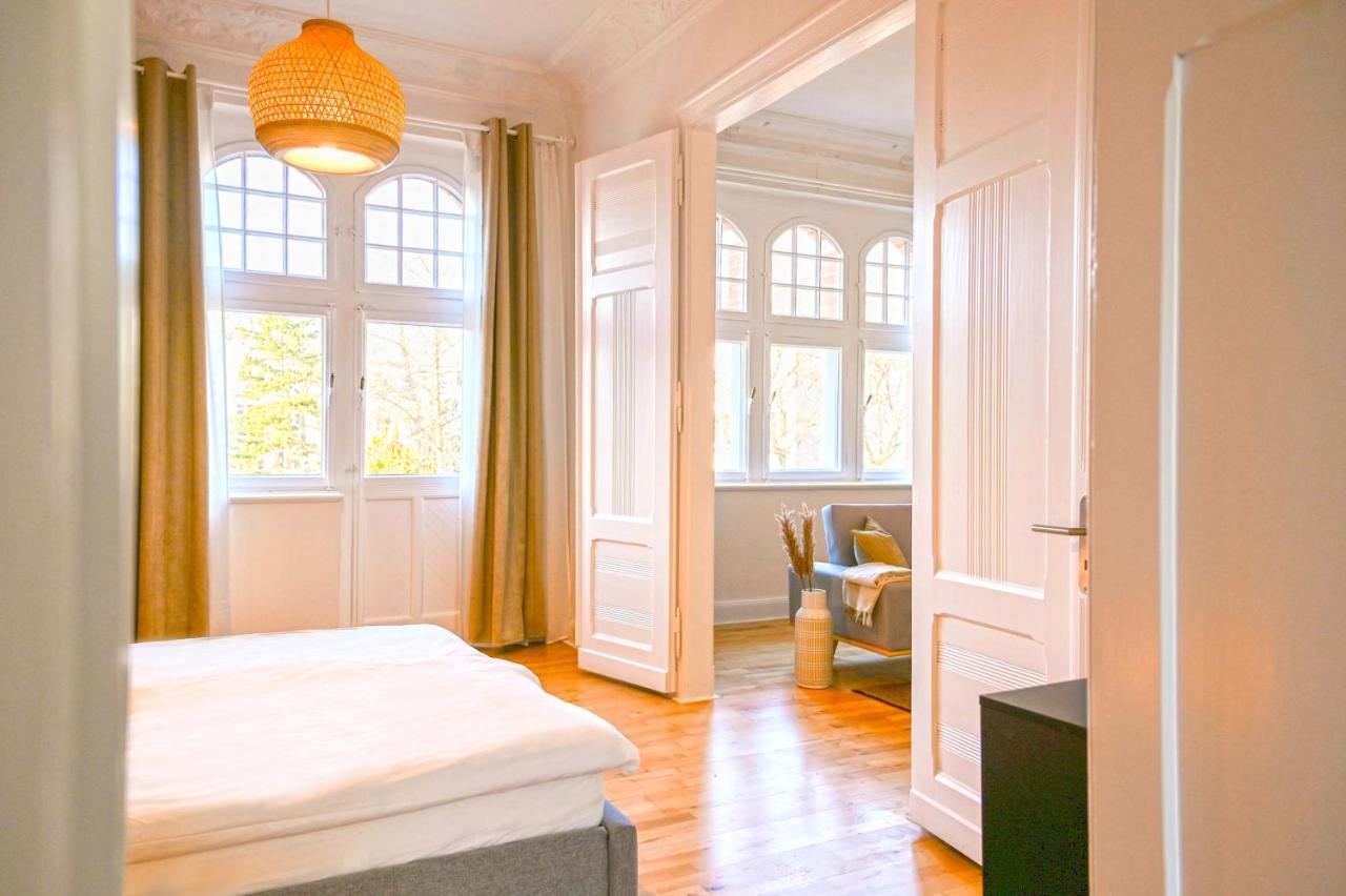 120Qm Denkmal Apartment In Krefeld Mit Stuck Und Balkon - Beuys Apartments - Крефельд Экстерьер фото