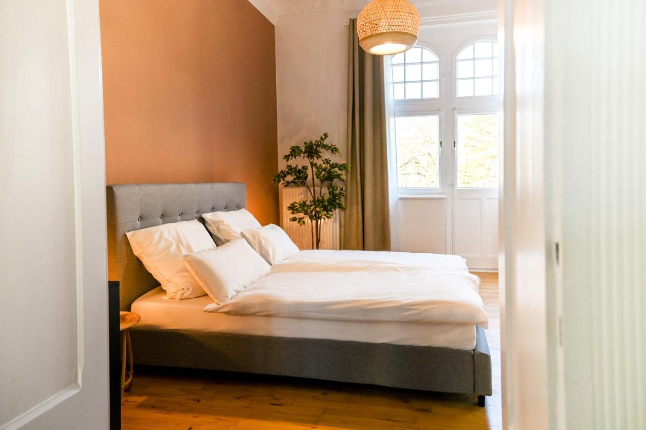 120Qm Denkmal Apartment In Krefeld Mit Stuck Und Balkon - Beuys Apartments - Крефельд Экстерьер фото